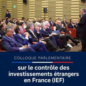 Photographie de Philippe Juvin intervenant devant le public lors du colloque parlementaire consacré au contrôle des investissements étrangers en France. L’image illustre les échanges sur la souveraineté économique, la sécurité nationale, l’attractivité, le rôle du Parlement et l’avenir de la doctrine française en matière de contrôle des investissements étrangers.